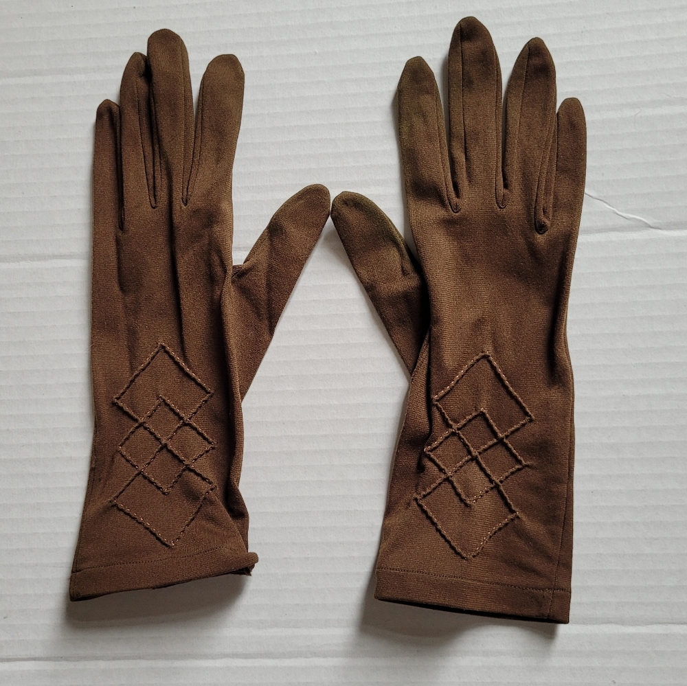 Gloves vintage brown cloth diamond stitched pattern driving dress mid century